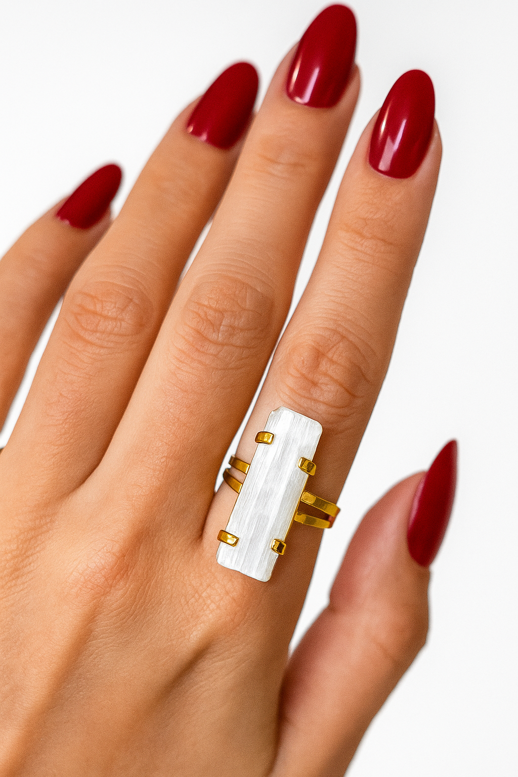 Anel Regulável de Selenita com Banho de Ouro | Limpeza Energética e Clareza Mental