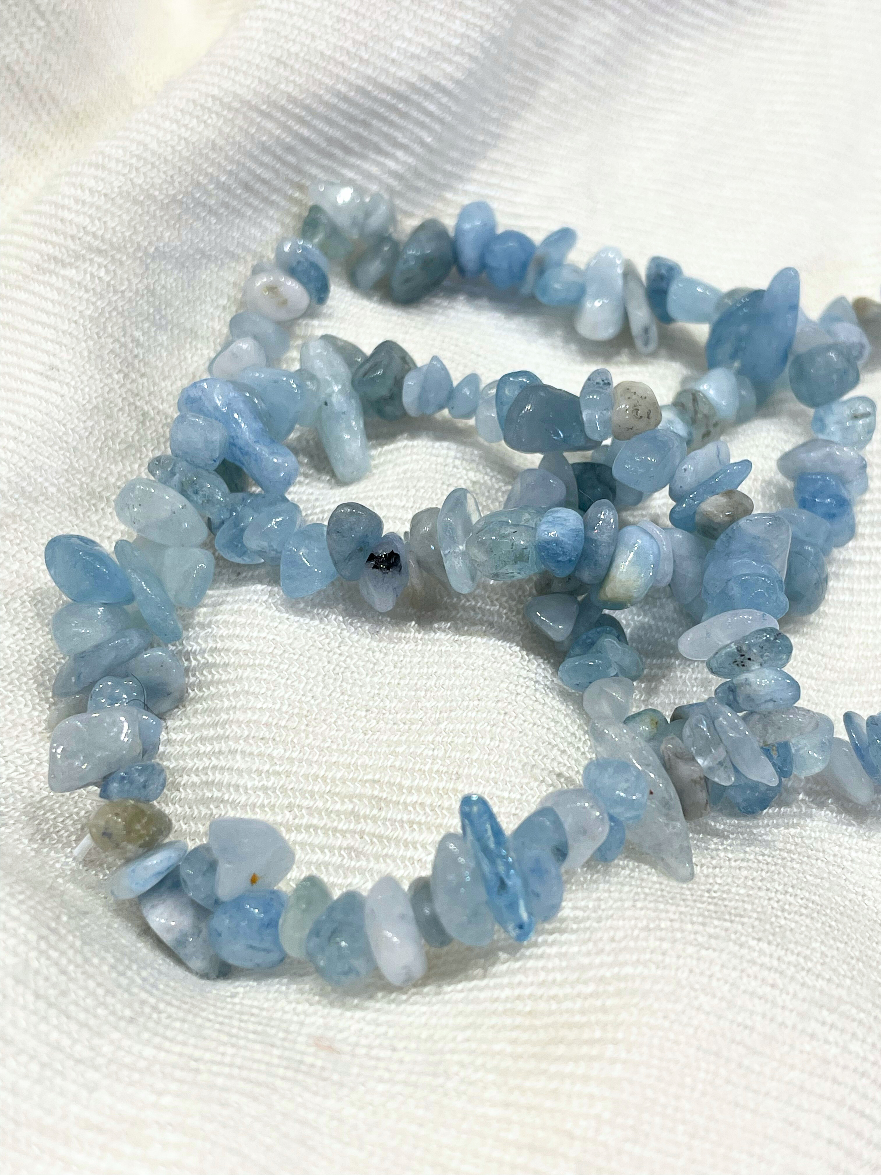 Pulseira Cascalho de Água Marinha | Ansiedade, Calma e Afeto.