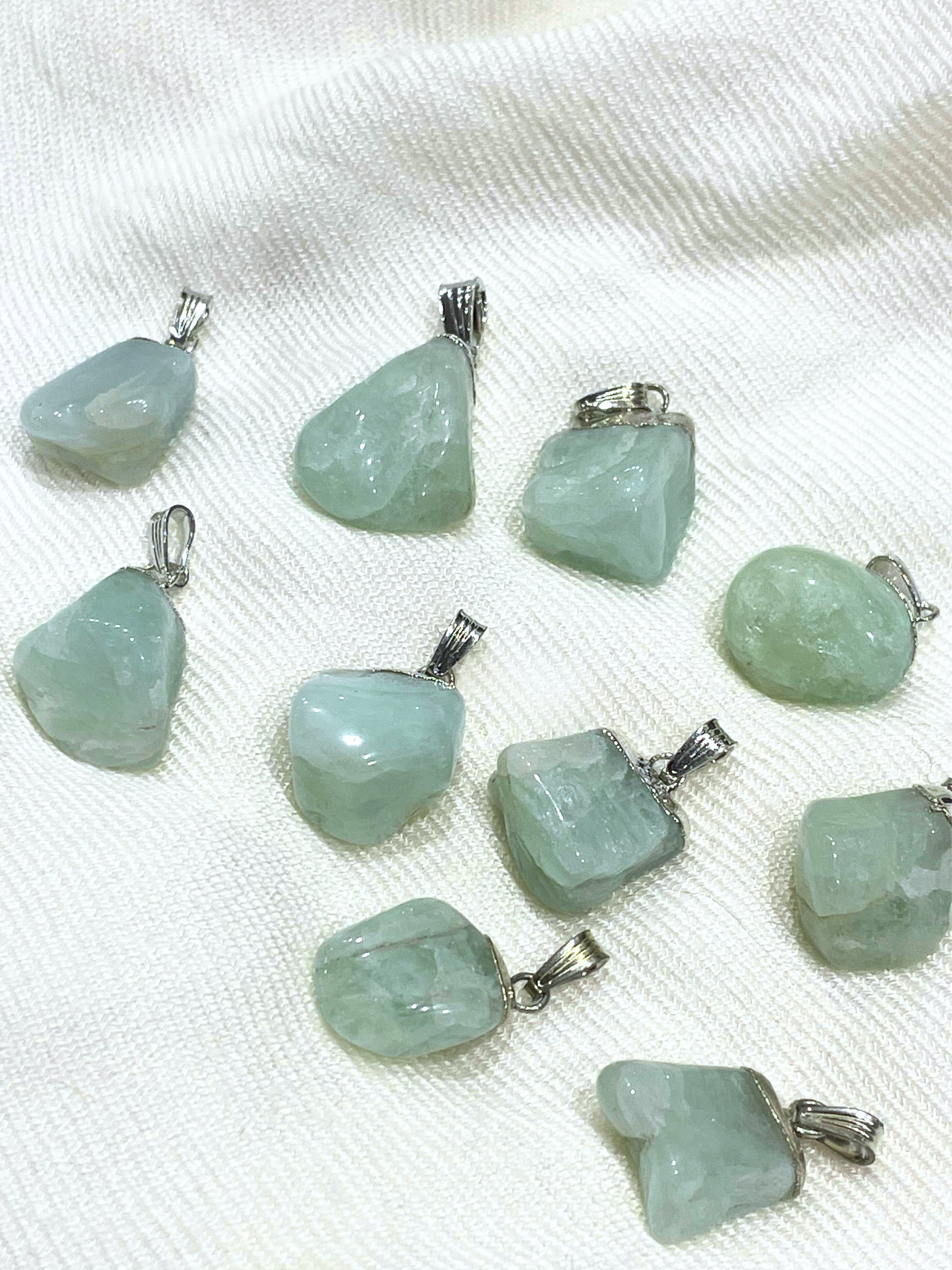 Pingente de Água Marinha com Banho de Prata | Ansiedade, Calma e Afeto.