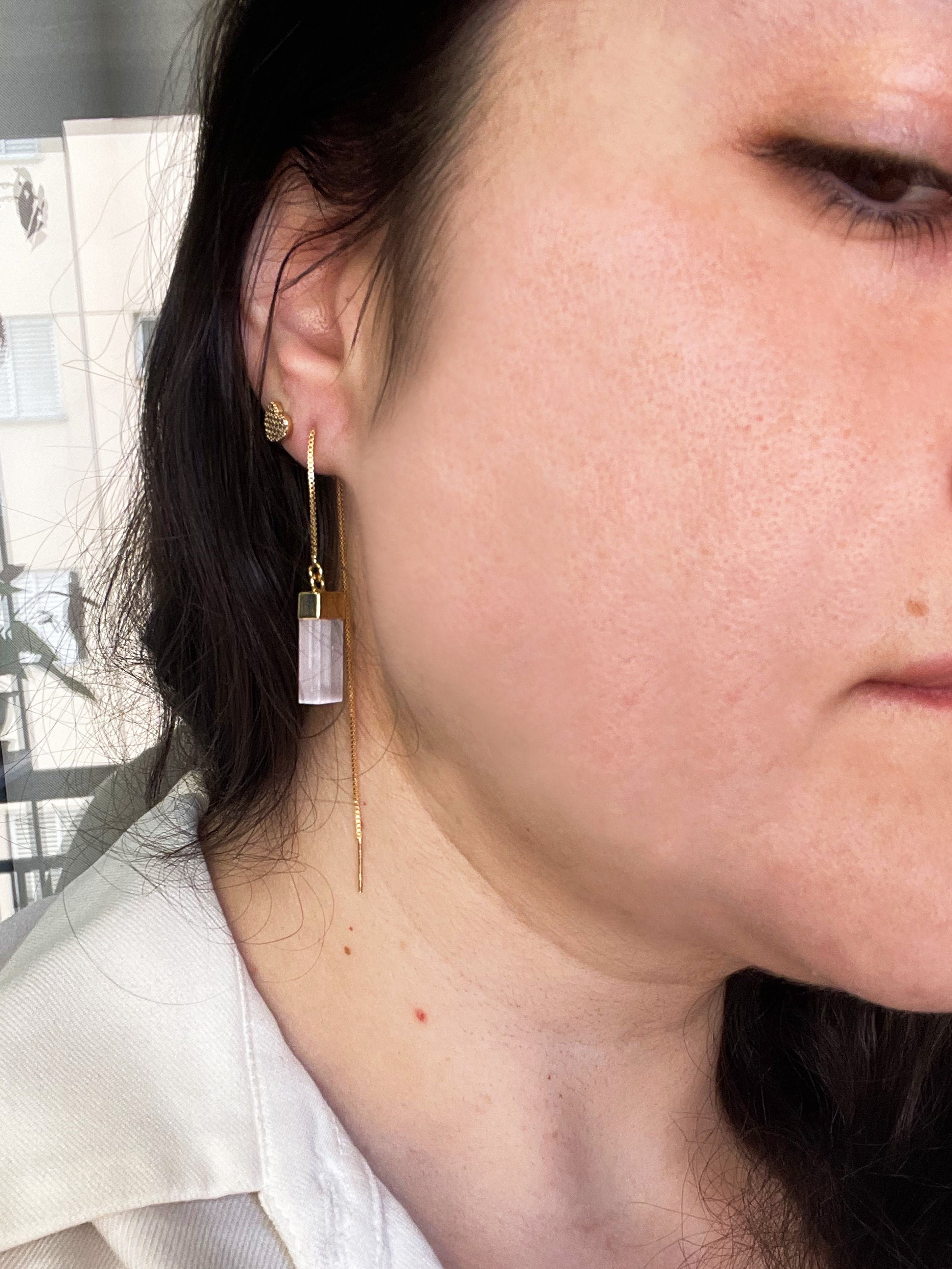 Brincos de Selenita com Banho de Ouro – Pedra da Limpeza Energética e Espiritualidade