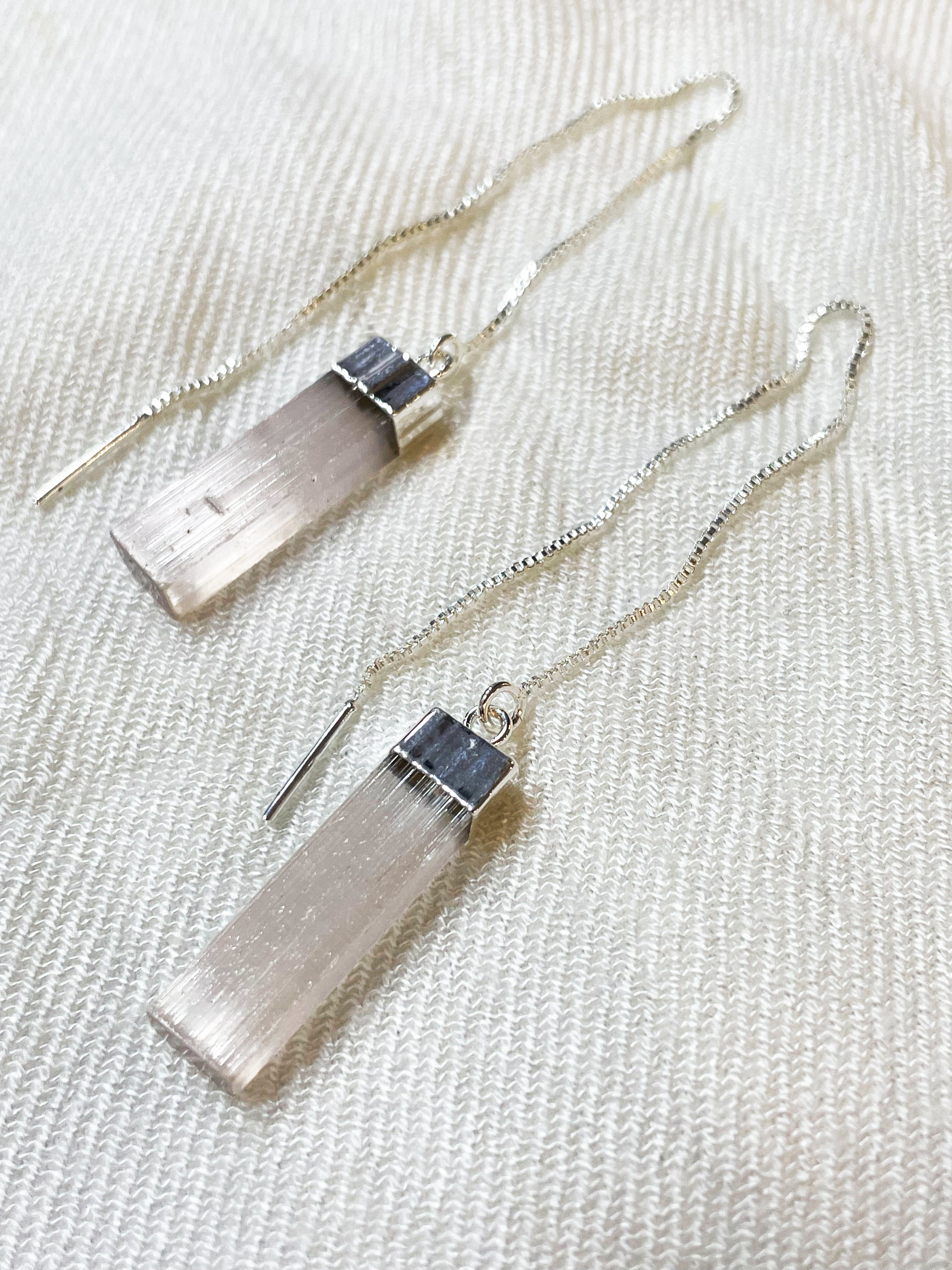 Brinco de Selenita em Prata 925 - Limpeza Energética, Purificação e Dores