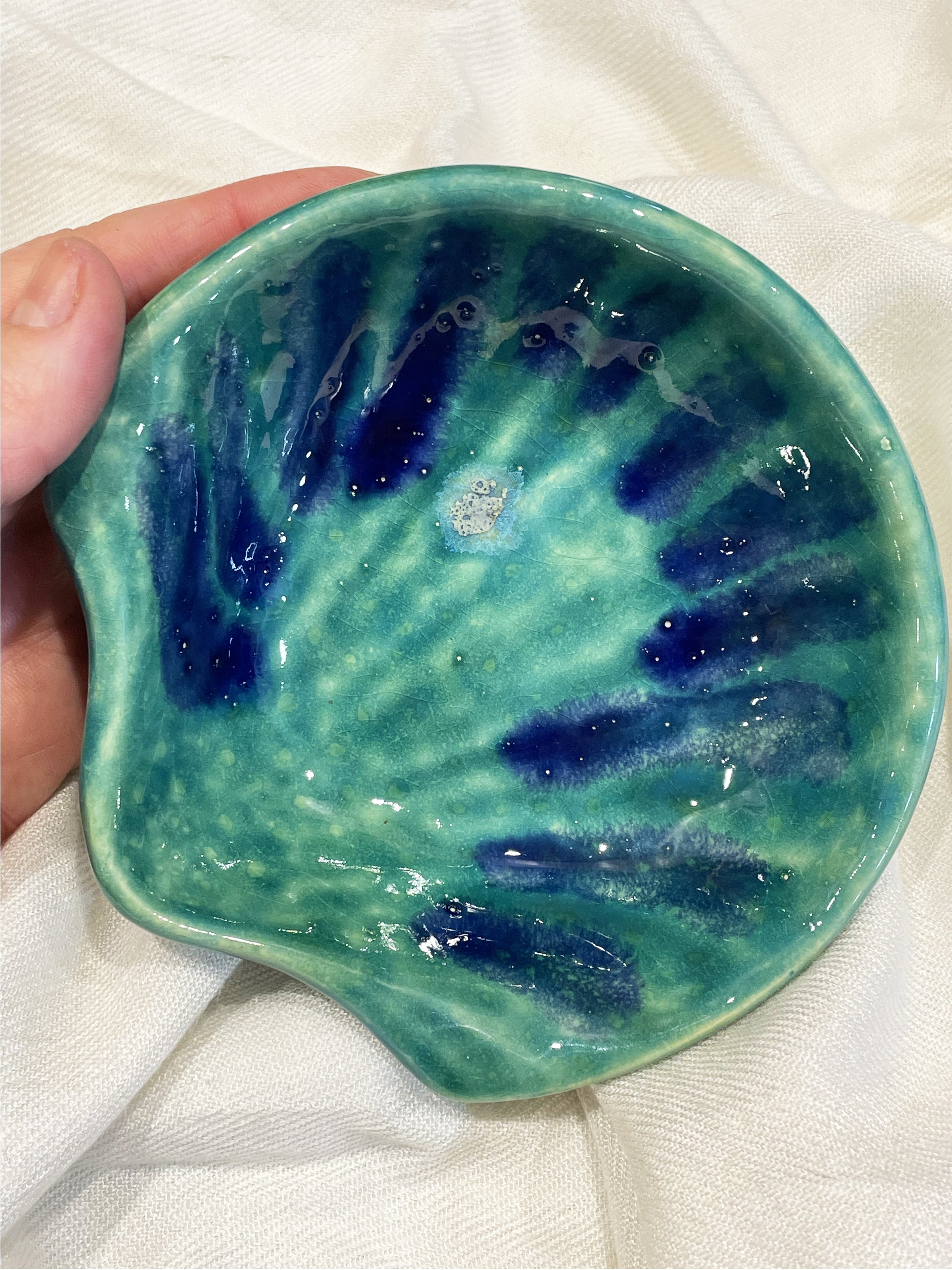 Concha Iemanjá em Cerâmica Pintada à Mão – Peça Artesanal