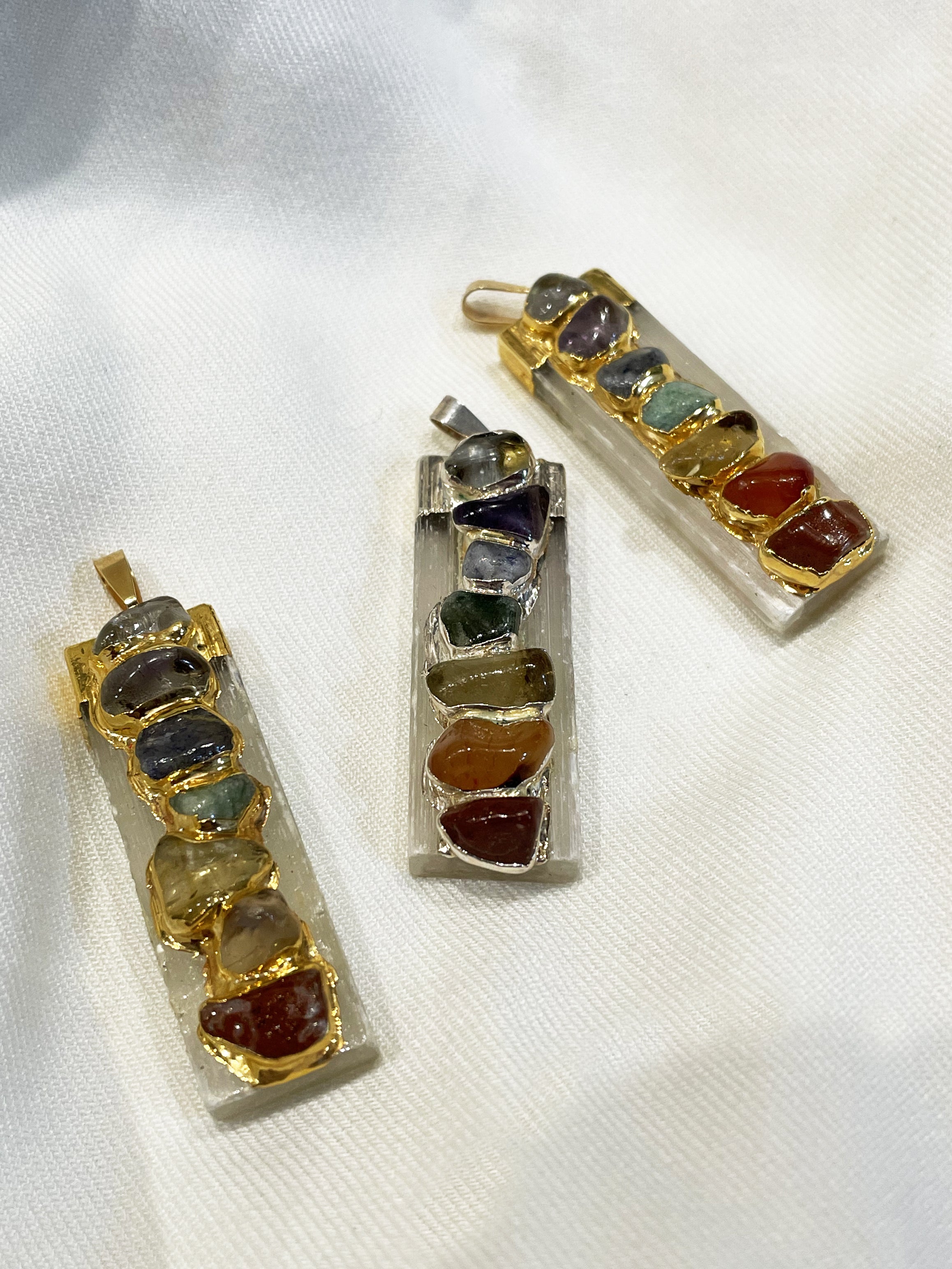 Pingente de Selenita dos 7 Chakras – Reequilibrar e limpar os chakras