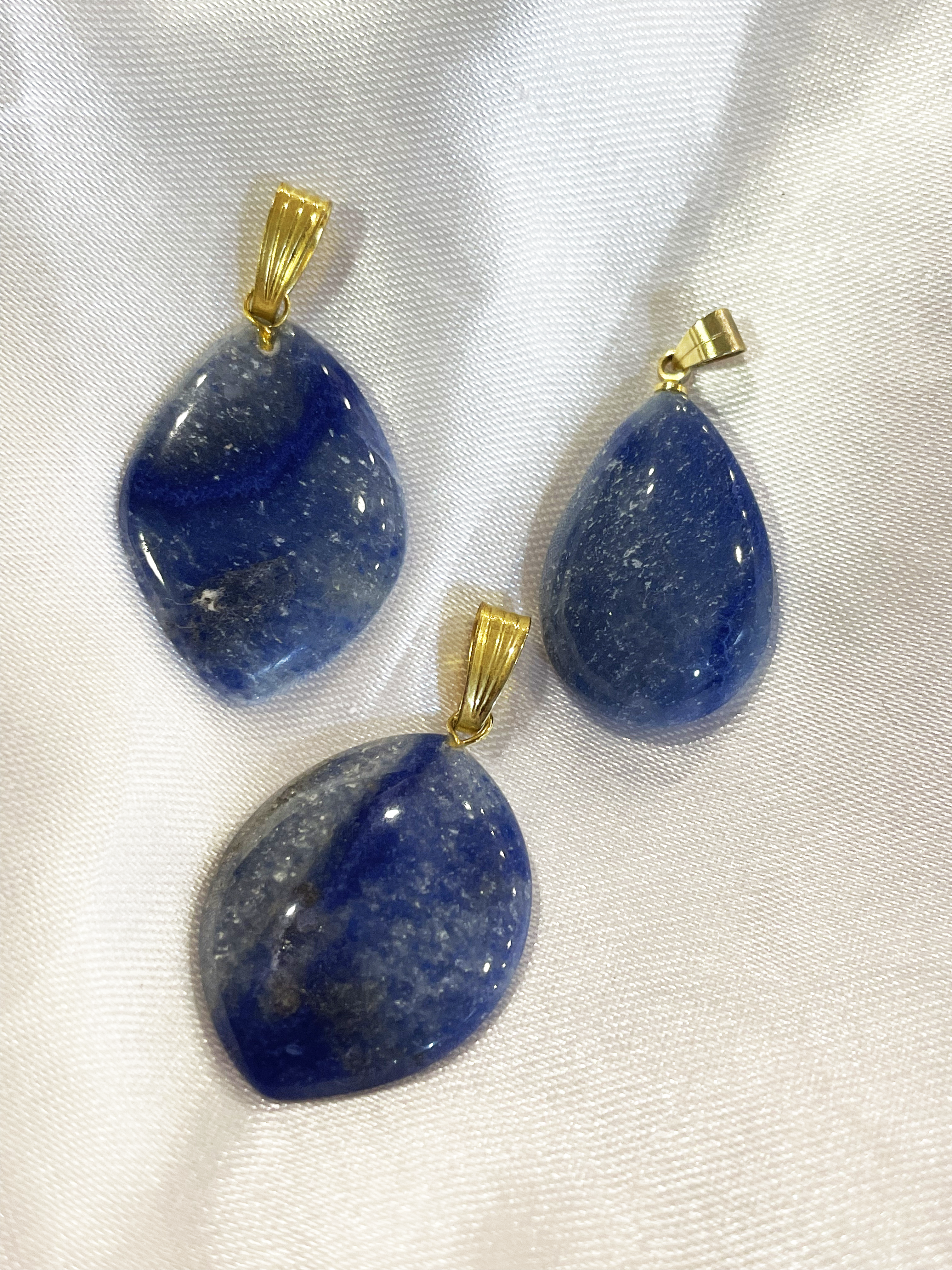 Pingente Chapa de Quartzo Azul | Calma e Paz interior.