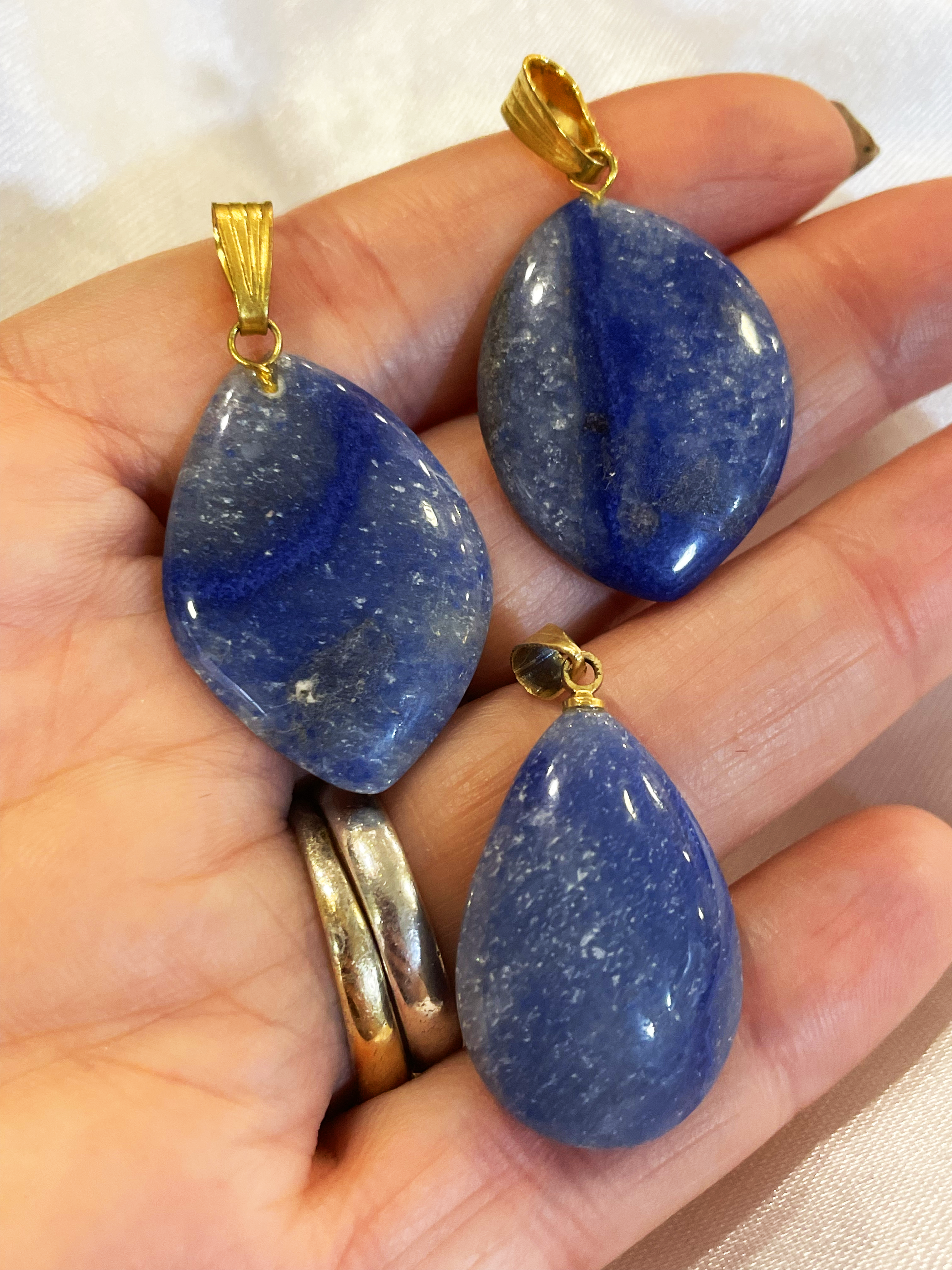 Pingente Chapa de Quartzo Azul | Calma e Paz interior.