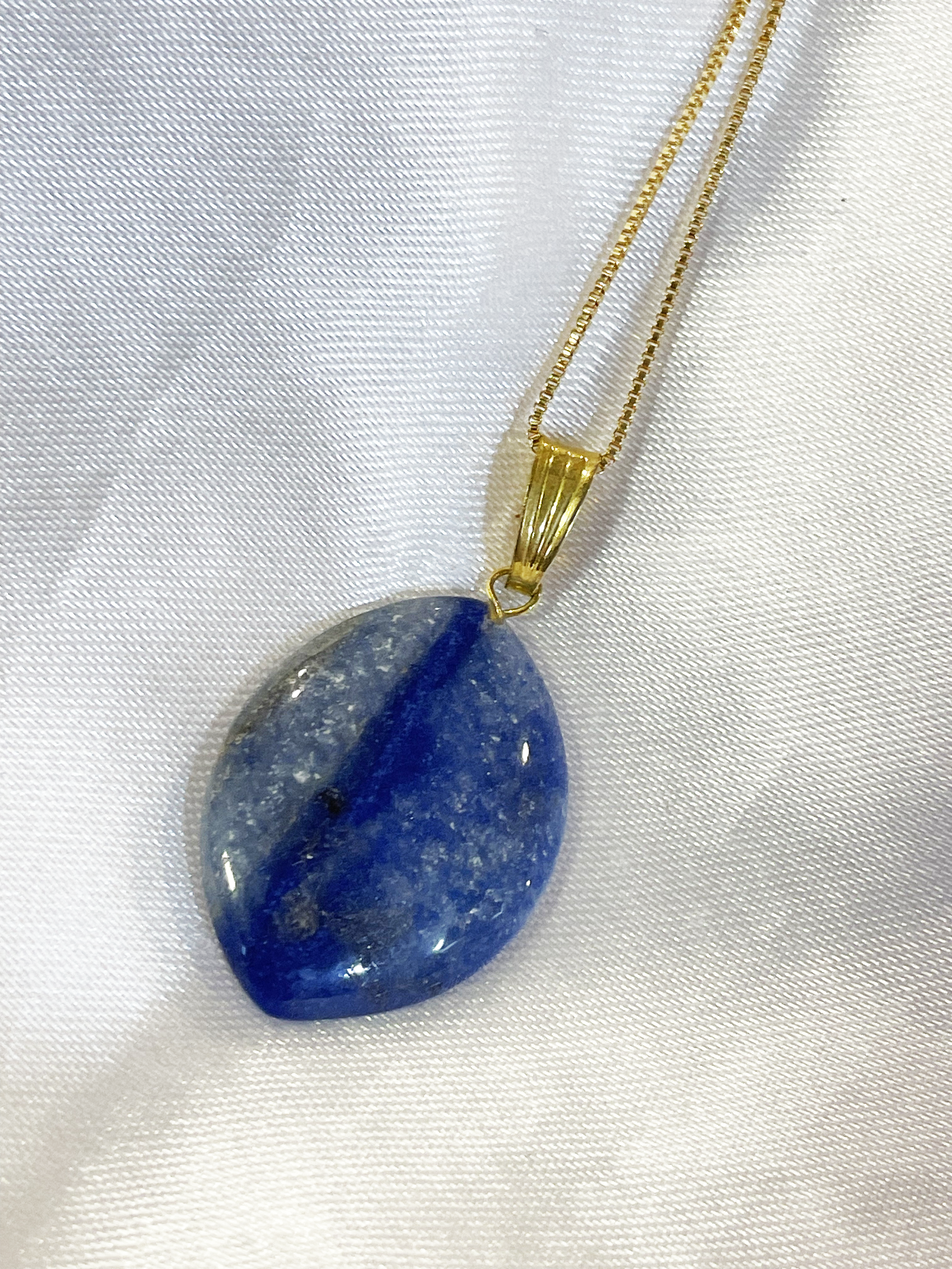 Pingente Chapa de Quartzo Azul | Calma e Paz interior.