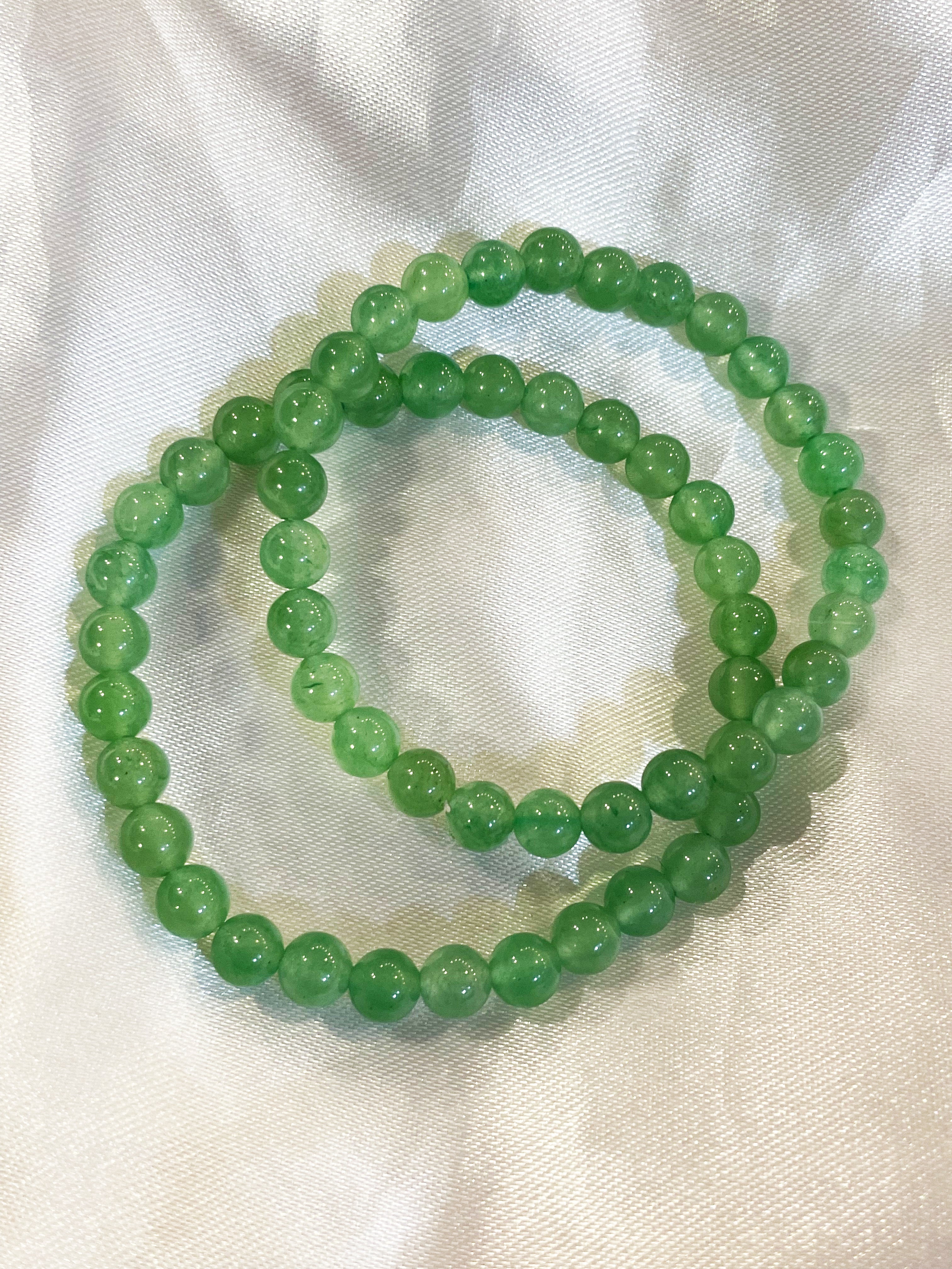 Pulseira de Quartzo Verde 6 mm – Cura, Equilíbrio e Energia do Coração | Curadoria da Bruxona